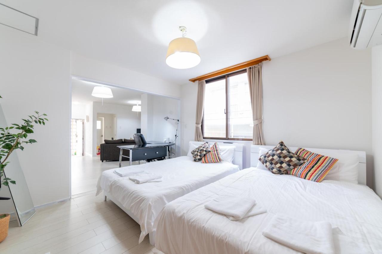 Апарт отель Izumisaki Terrace402 Наха Экстерьер фото