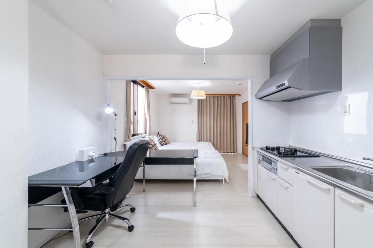 Апарт отель Izumisaki Terrace402 Наха Экстерьер фото